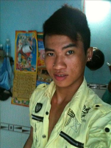 hẹn hò - Dat ngo-Gay -Tuổi:24 - Độc thân-TP Hồ Chí Minh-Người yêu lâu dài