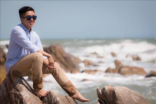 Nhật Nguyễn