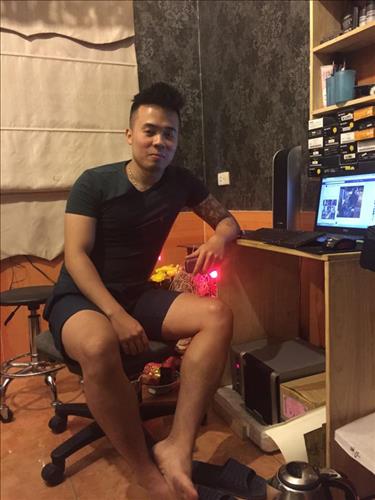 hẹn hò - Nguyễn Anh Tùng-Male -Age:24 - Single-Hà Nội-Confidential Friend - Best dating website, dating with vietnamese person, finding girlfriend, boyfriend.