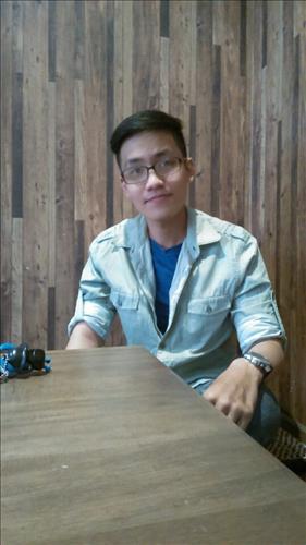 hẹn hò - Bốn Mắt-Male -Age:22 - Single-Khánh Hòa-Lover - Best dating website, dating with vietnamese person, finding girlfriend, boyfriend.