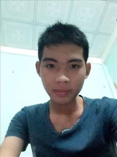 hẹn hò - Hoàng Trần-Male -Age:22 - Single-Cần Thơ-Lover - Best dating website, dating with vietnamese person, finding girlfriend, boyfriend.