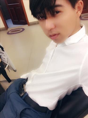 hẹn hò - Huy hoàng-Gay -Tuổi:25 - Độc thân-TP Hồ Chí Minh-Người yêu lâu dài
