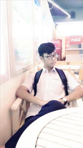 nhật nguyễn