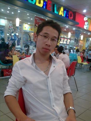 EMPTY NGUYỄN