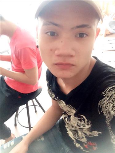 Hùng