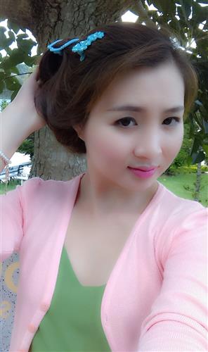 Tuyết Vân Hồng