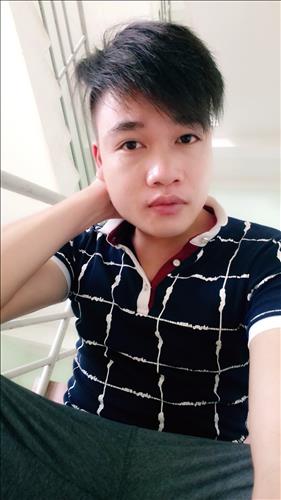 hẹn hò - anh hoán-Nam -Tuổi:24 - Độc thân-TP Hồ Chí Minh-Người yêu lâu dài