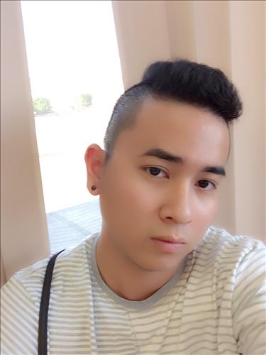 hẹn hò - NguyenVo-Gay -Age:22 - Single--Lover - Best dating website, dating with vietnamese person, finding girlfriend, boyfriend.