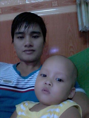 Tìm Chị Nuôi