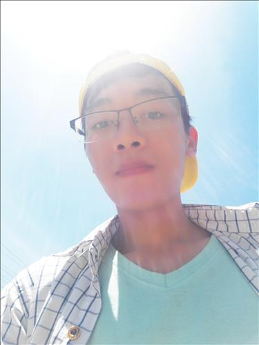 hẹn hò - Phong-Male -Age:22 - Single-Bình Dương-Confidential Friend - Best dating website, dating with vietnamese person, finding girlfriend, boyfriend.