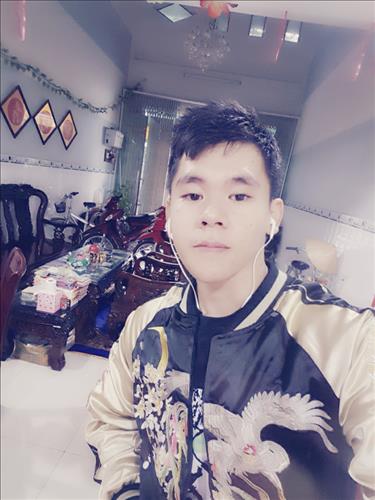 TÔ KHẤT NHI 