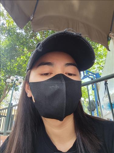 Nửa là đau thương 