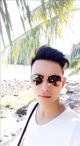 hẹn hò - Hoàng Bách -Male -Age:30 - Single-Quảng Ninh-Lover - Best dating website, dating with vietnamese person, finding girlfriend, boyfriend.