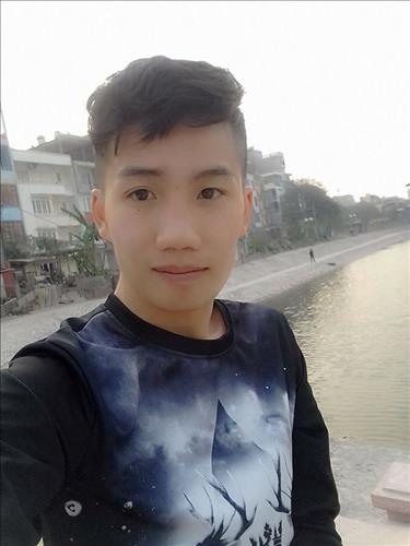 hùng