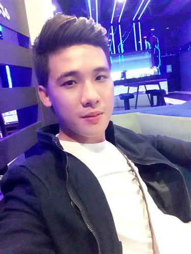 hẹn hò - Tùng-Male -Age:19 - Alone--Confidential Friend - Best dating website, dating with vietnamese person, finding girlfriend, boyfriend.