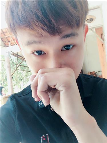 hẹn hò - tâm-Nam -Tuổi:19 - Độc thân--Người yêu lâu dài
