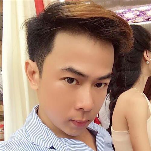 Hùng Kiến