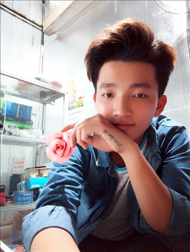 hẹn hò - Hưởng -Male -Age:22 - Single-Bình Phước-Confidential Friend - Best dating website, dating with vietnamese person, finding girlfriend, boyfriend.