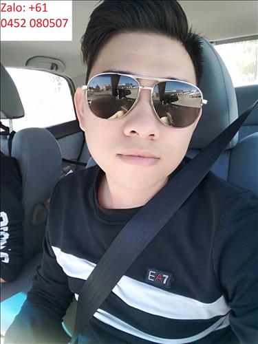 Mèo Đeo Kính