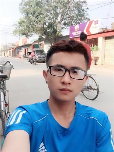 hẹn hò - Nguyễn Trung Hiếu-Male -Age:23 - Single-Hà Nội-Lover - Best dating website, dating with vietnamese person, finding girlfriend, boyfriend.