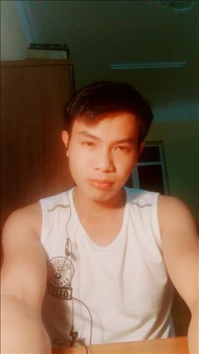 hẹn hò - Tấn Ngọc Nguyễn-Male -Age:19 - Single-Lâm Đồng-Lover - Best dating website, dating with vietnamese person, finding girlfriend, boyfriend.