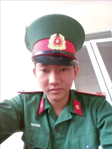 hẹn hò - giang pham-Nam -Tuổi:24 - Độc thân--Người yêu lâu dài