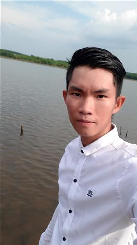 Kelvin Chí Hửu