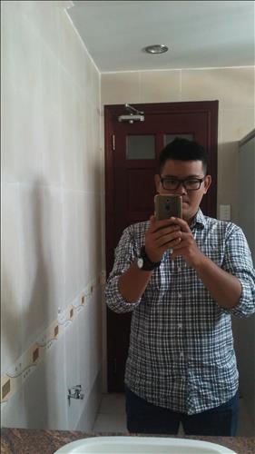 Lê Chí Hiếu