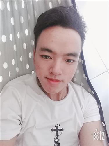 hẹn hò - Nulee-Nam -Tuổi:23 - Độc thân--Người yêu lâu dài