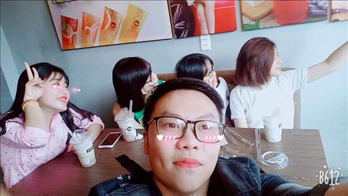 hẹn hò - Tùng Mạnh-Male -Age:18 - Single-Hải Phòng-Lover - Best dating website, dating with vietnamese person, finding girlfriend, boyfriend.