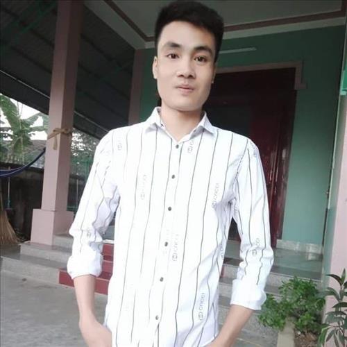 Hùng 