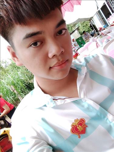hẹn hò - Lâm Chí Luân-Gay -Age:20 - Single-Bình Phước-Lover - Best dating website, dating with vietnamese person, finding girlfriend, boyfriend.