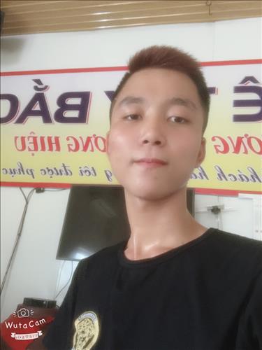 hẹn hò - Hoàn-Male -Age:20 - Single-Vĩnh Phúc-Lover - Best dating website, dating with vietnamese person, finding girlfriend, boyfriend.