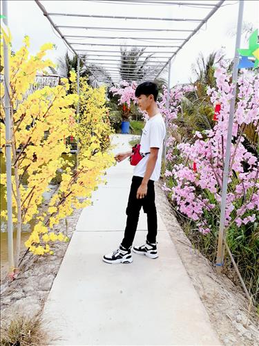 hẹn hò - Tung Nguyen-Male -Age:18 - Single-Bến Tre-Lover - Best dating website, dating with vietnamese person, finding girlfriend, boyfriend.