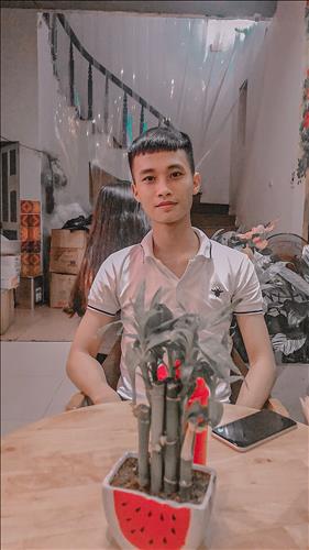 hẹn hò - Lợi Bùi Quang-Male -Age:22 - Single-Hà Nội-Lover - Best dating website, dating with vietnamese person, finding girlfriend, boyfriend.