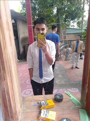 hẹn hò - Hiệu Nguyễn Đình-Male -Age:20 - Single--Lover - Best dating website, dating with vietnamese person, finding girlfriend, boyfriend.