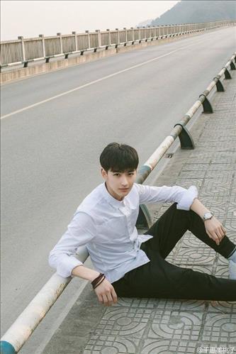 hẹn hò - Trường Sinh-Male -Age:20 - Single-Hà Nội-Confidential Friend - Best dating website, dating with vietnamese person, finding girlfriend, boyfriend.