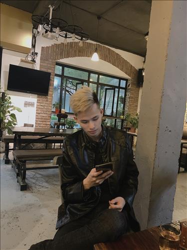 hẹn hò - Dương-Male -Age:20 - Single-Hà Nội-Short Term - Best dating website, dating with vietnamese person, finding girlfriend, boyfriend.