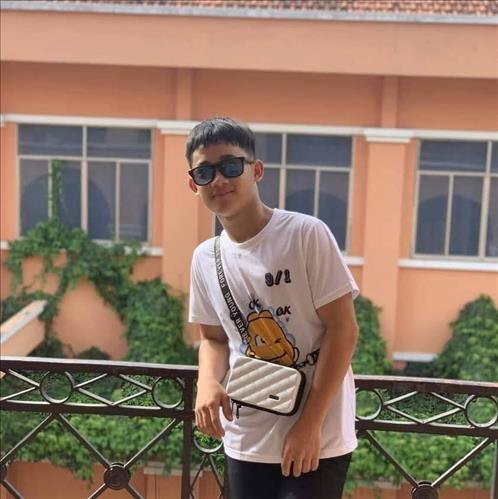 hẹn hò - Phúc Huy-Male -Age:18 - Single--Lover - Best dating website, dating with vietnamese person, finding girlfriend, boyfriend.