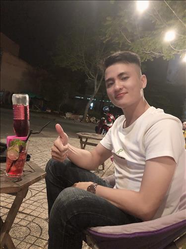 hẹn hò - Minh Hoàng Trần-Male -Age:18 - Single-TP Hồ Chí Minh-Lover - Best dating website, dating with vietnamese person, finding girlfriend, boyfriend.