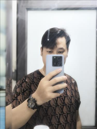 Khánh Nguyễn