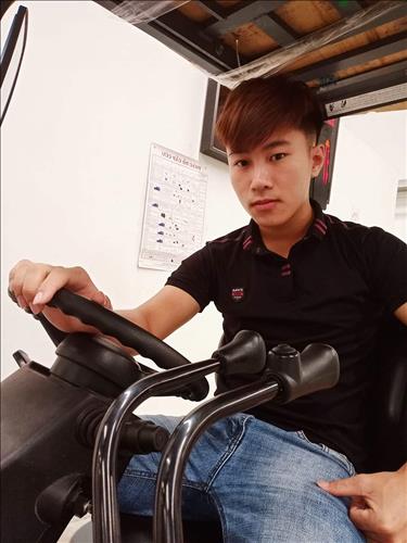 hẹn hò - Dư Gòn-Nam -Tuổi:23 - Độc thân--Người yêu lâu dài