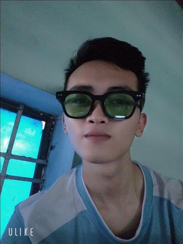 hẹn hò - Hieu Nguyen-Male -Age:22 - Single-Bình Phước-Confidential Friend - Best dating website, dating with vietnamese person, finding girlfriend, boyfriend.