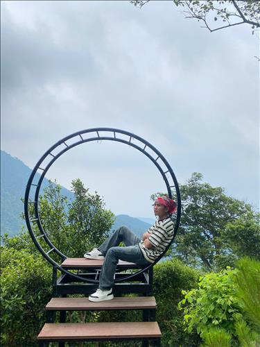 Hinh Trần