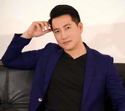 N. Văn.