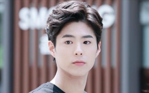 hẹn hò - Thành Long-Male -Age:25 - Single-Hà Nội-Lover - Best dating website, dating with vietnamese person, finding girlfriend, boyfriend.