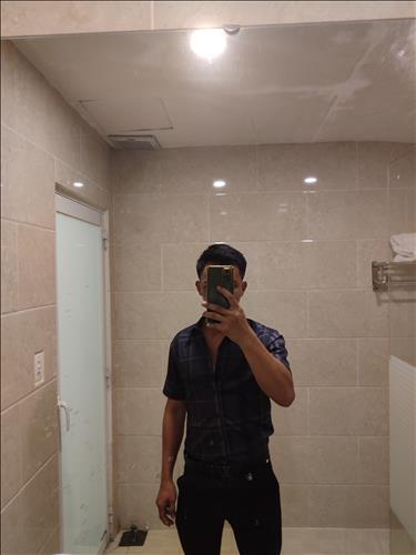 Hoàng Lê