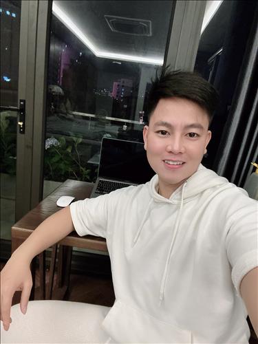Văn Hùng 
