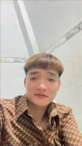 Bùi V Hoàng