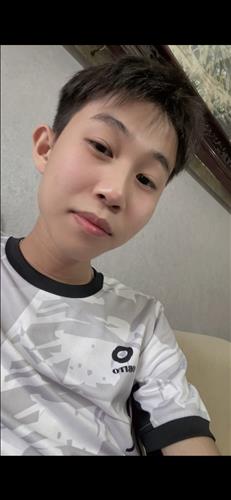hẹn hò - Hùng Trần Văn-Male -Age:21 - Single-Hải Phòng-Confidential Friend - Best dating website, dating with vietnamese person, finding girlfriend, boyfriend.